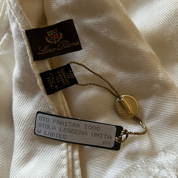 NEW Loro Piana Cashmere/Silk scarf | Stola Leggera Unita - Picture 3 of 9